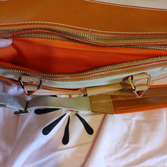 ISSACMIZRAHILIVE - Picture 5 of 8